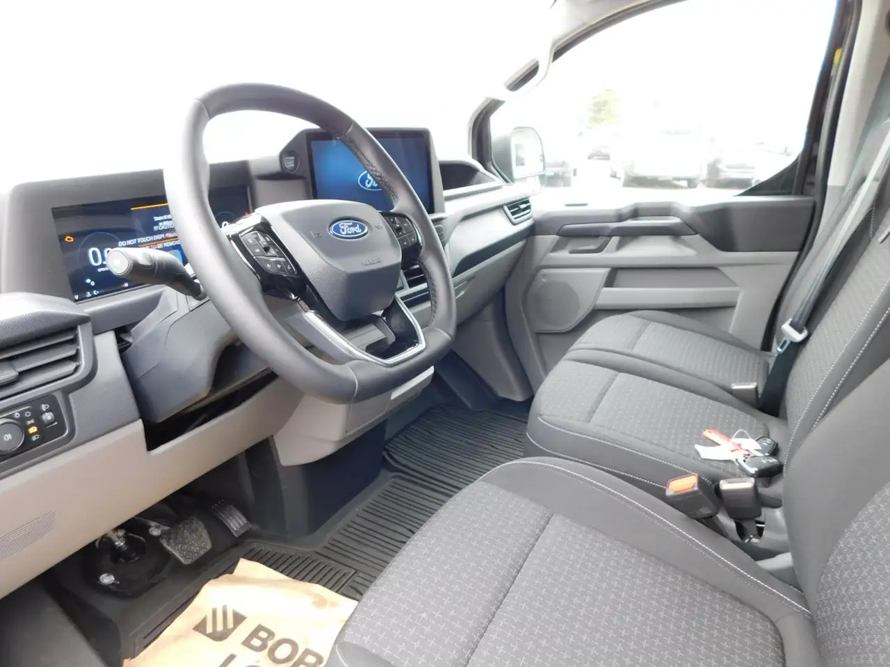 Ford Transit 9