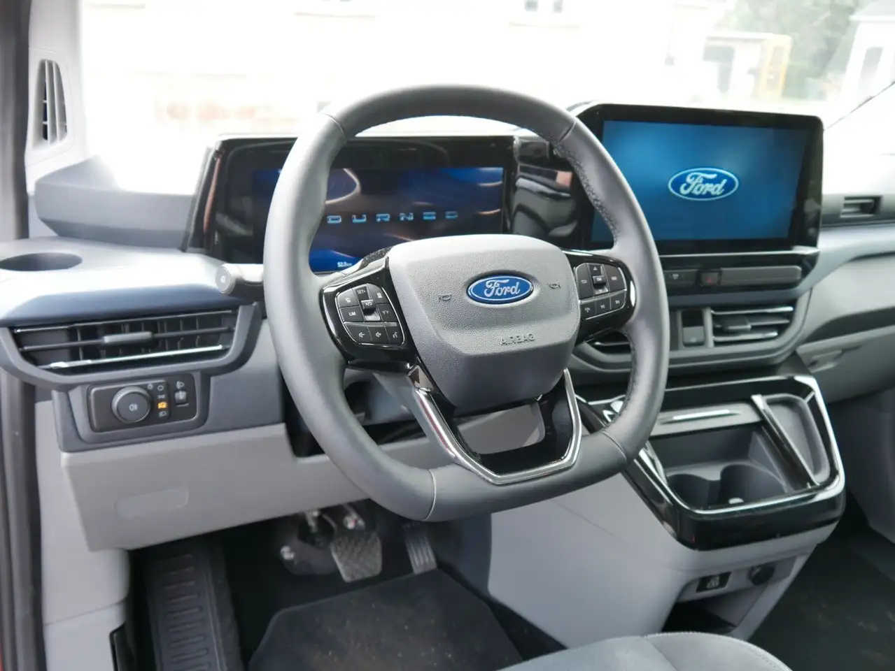 Ford Tourneo 7