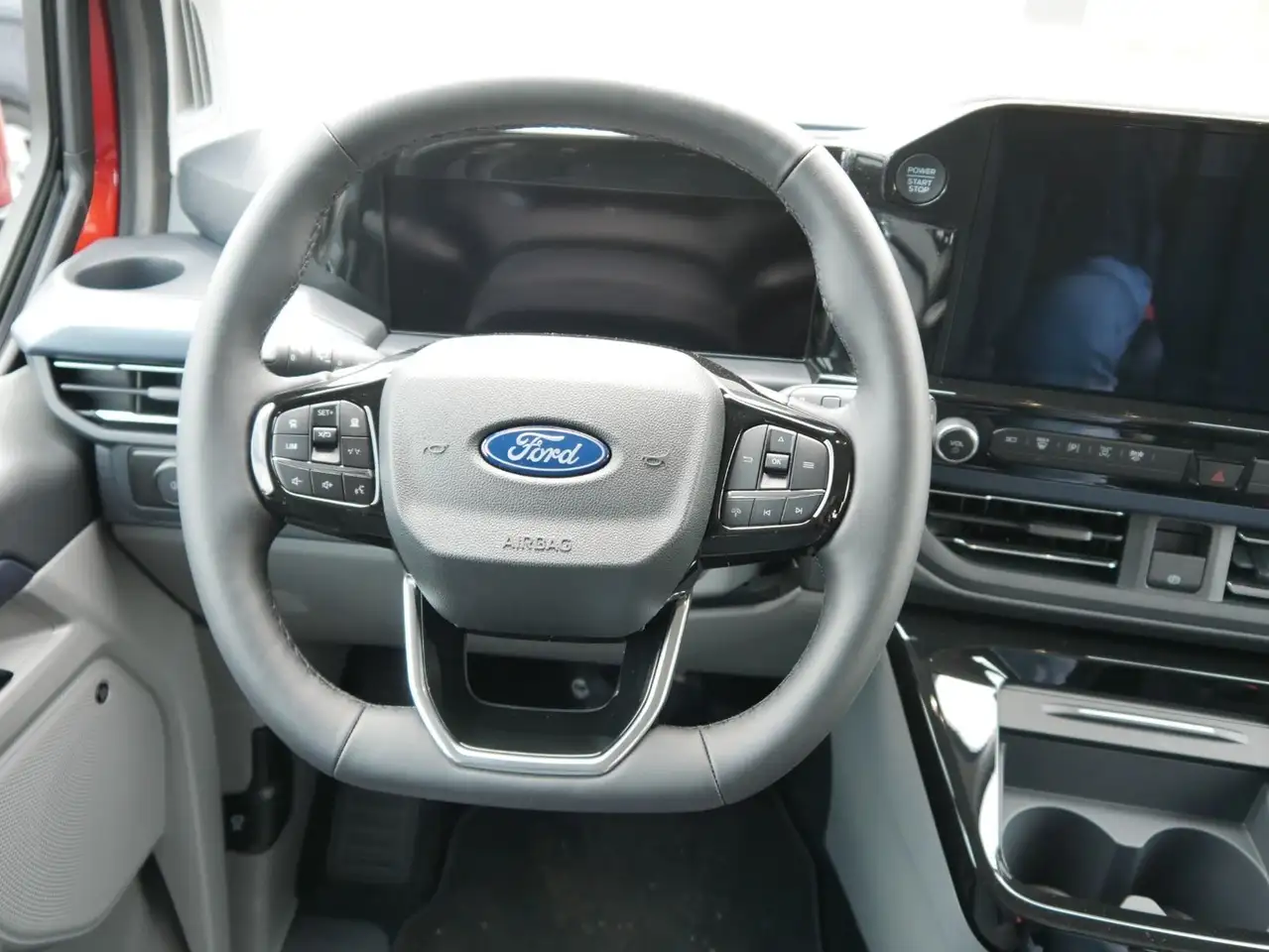 Ford Tourneo 10