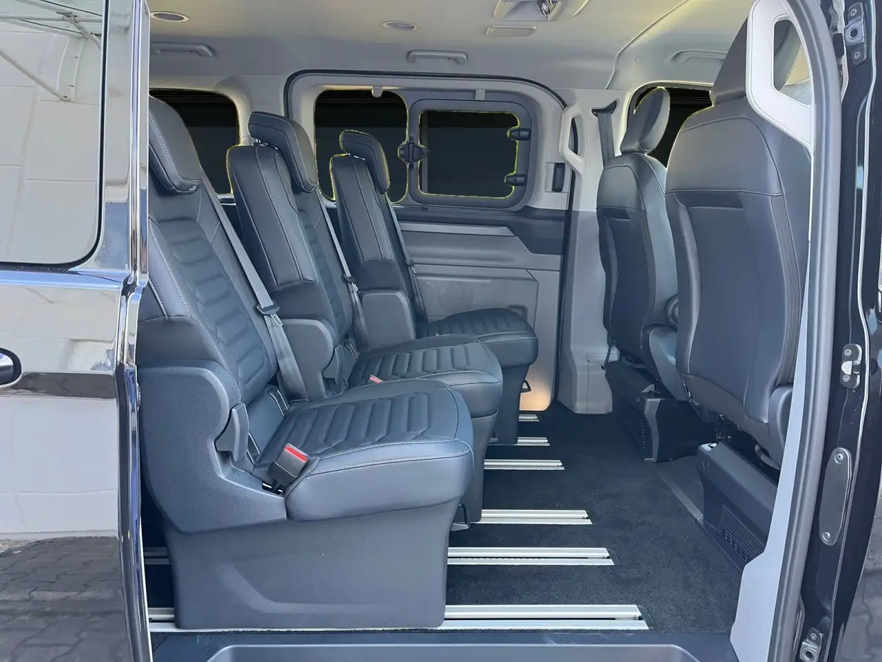 Ford Tourneo 8