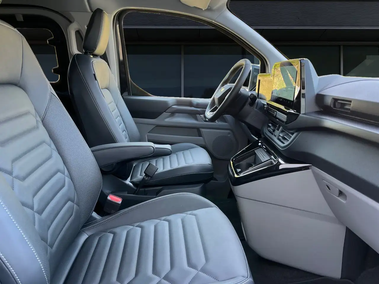 Ford Tourneo 12