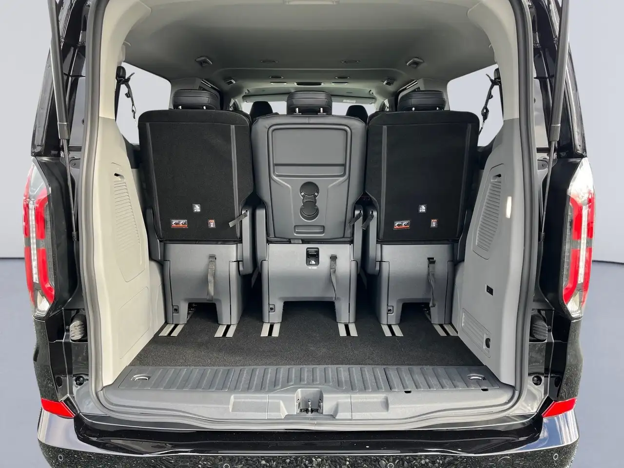 Ford Tourneo 10