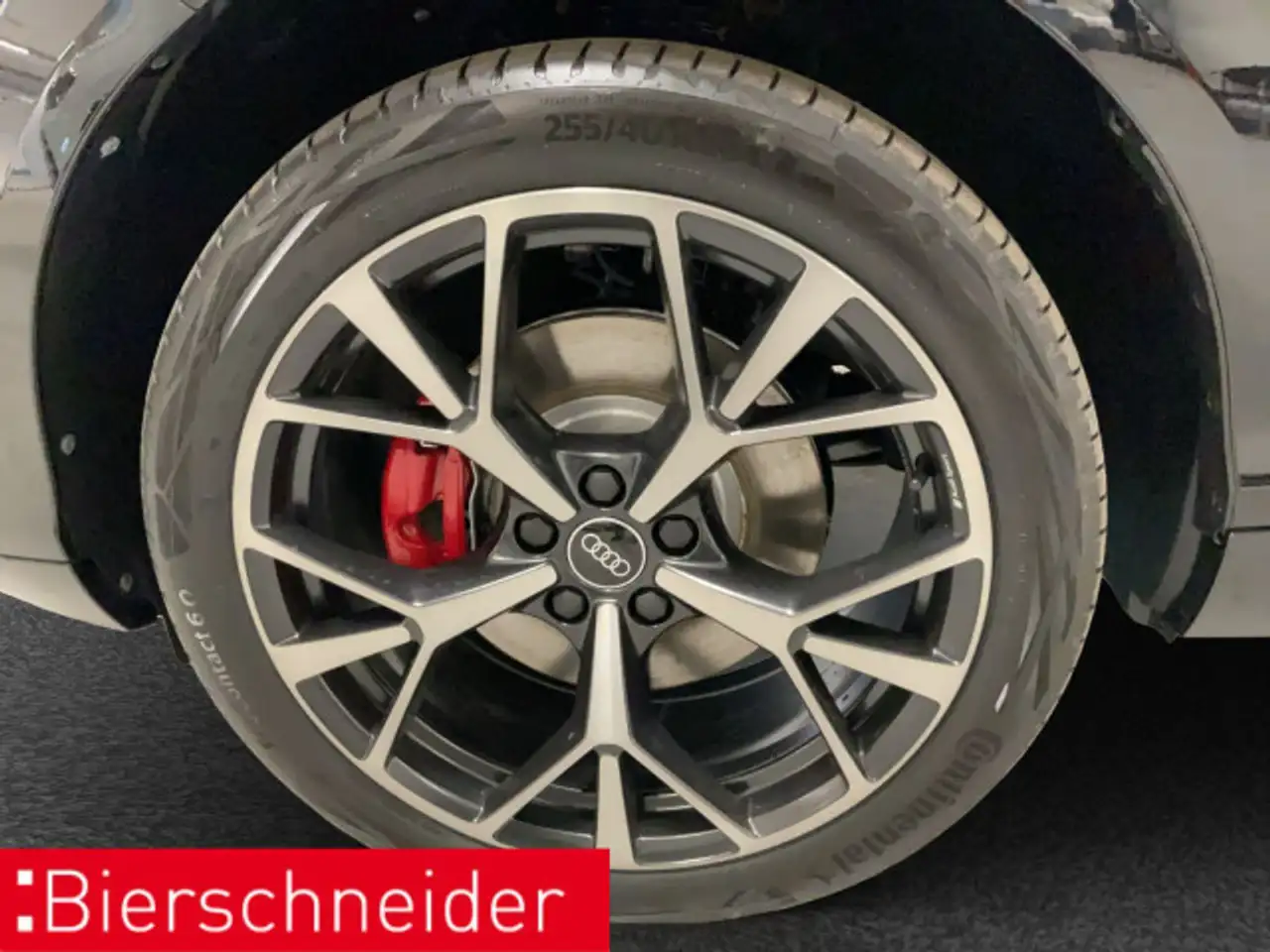 Audi Q3 9