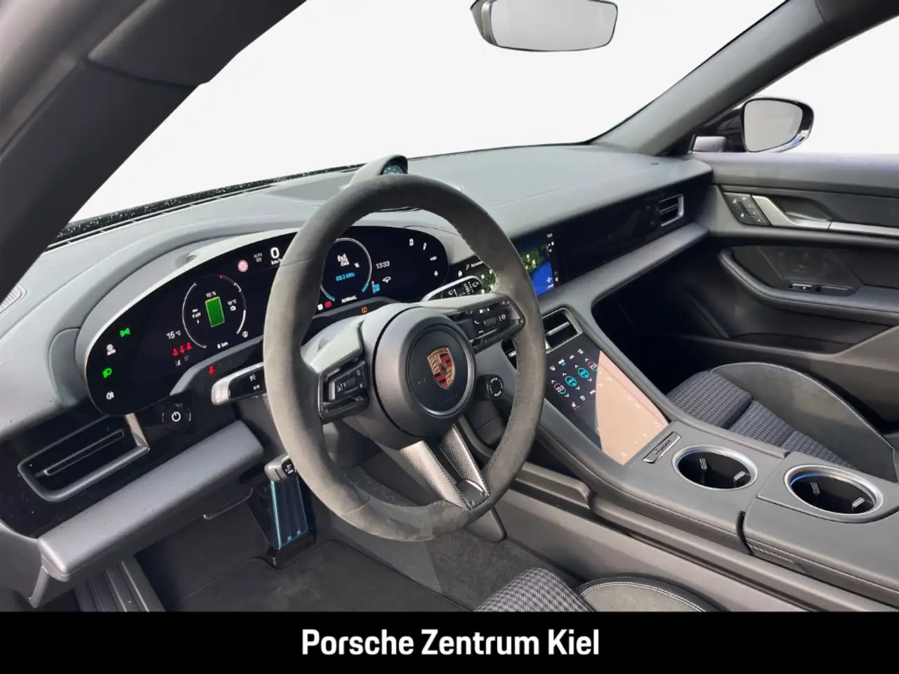 Porsche Taycan 7