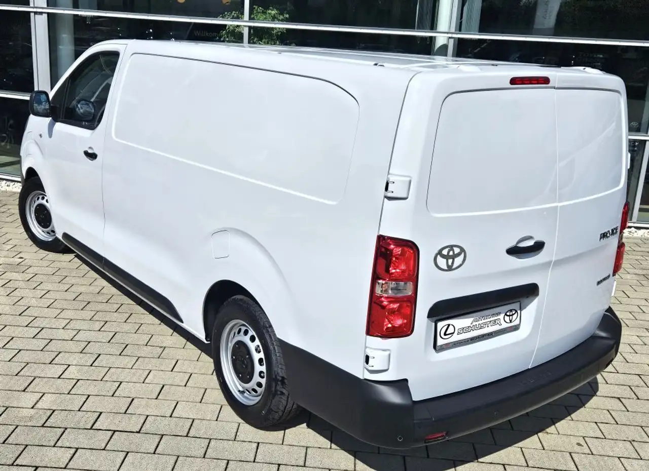 Toyota Proace 4
