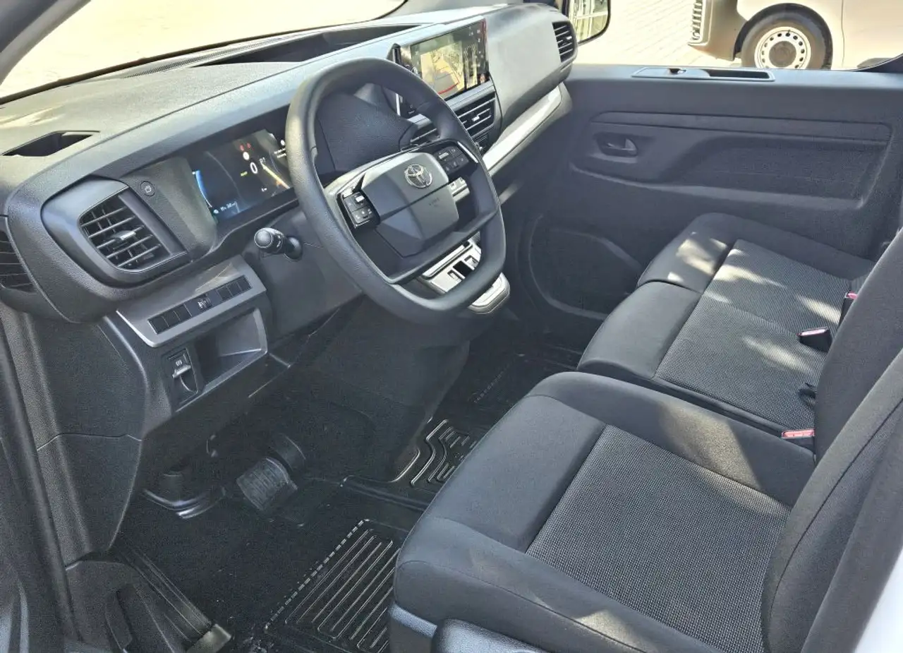 Toyota Proace 5