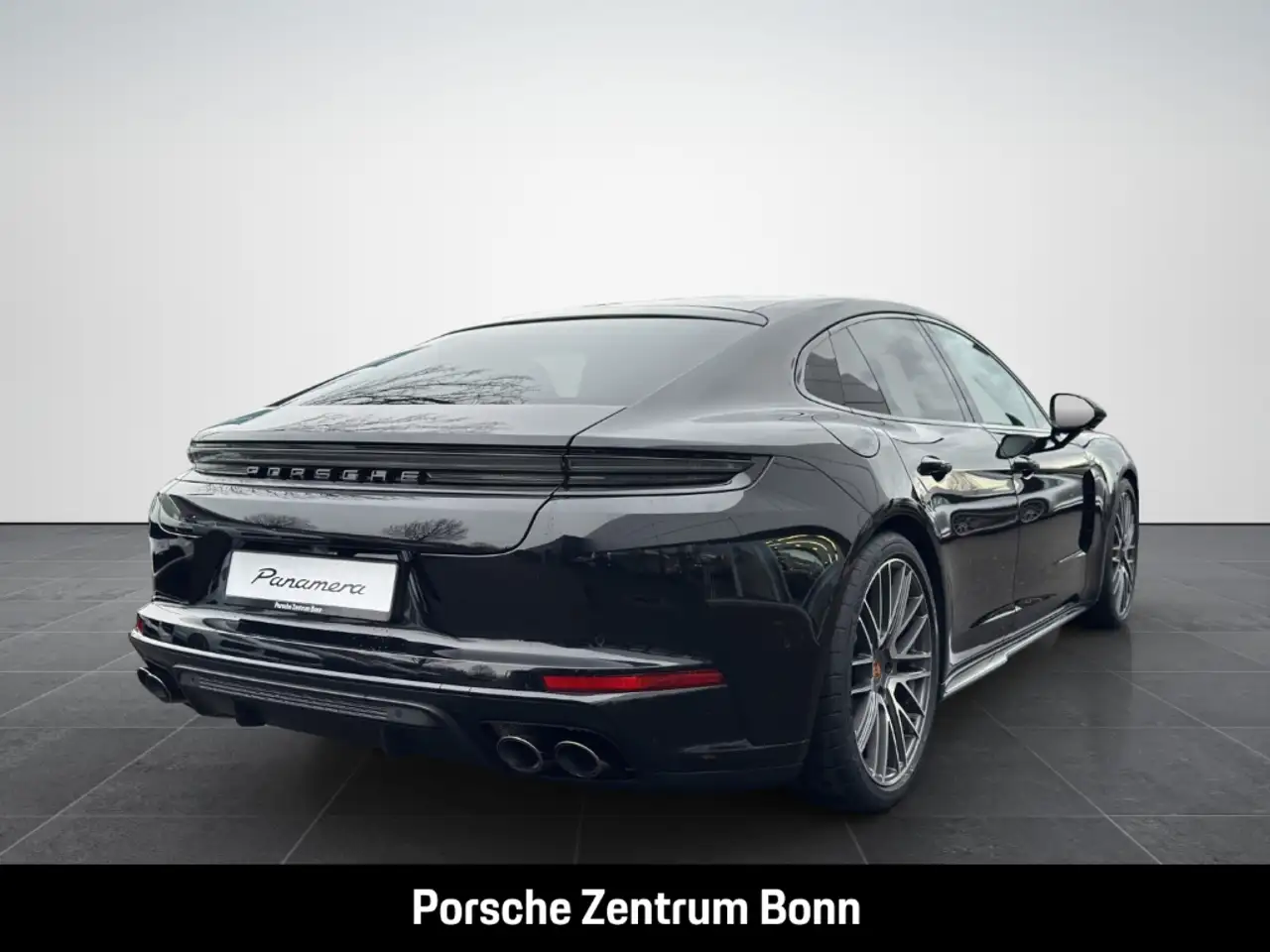 Porsche Panamera 4 5