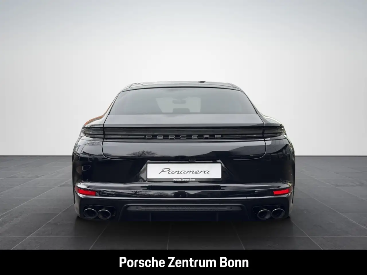 Porsche Panamera 4 6