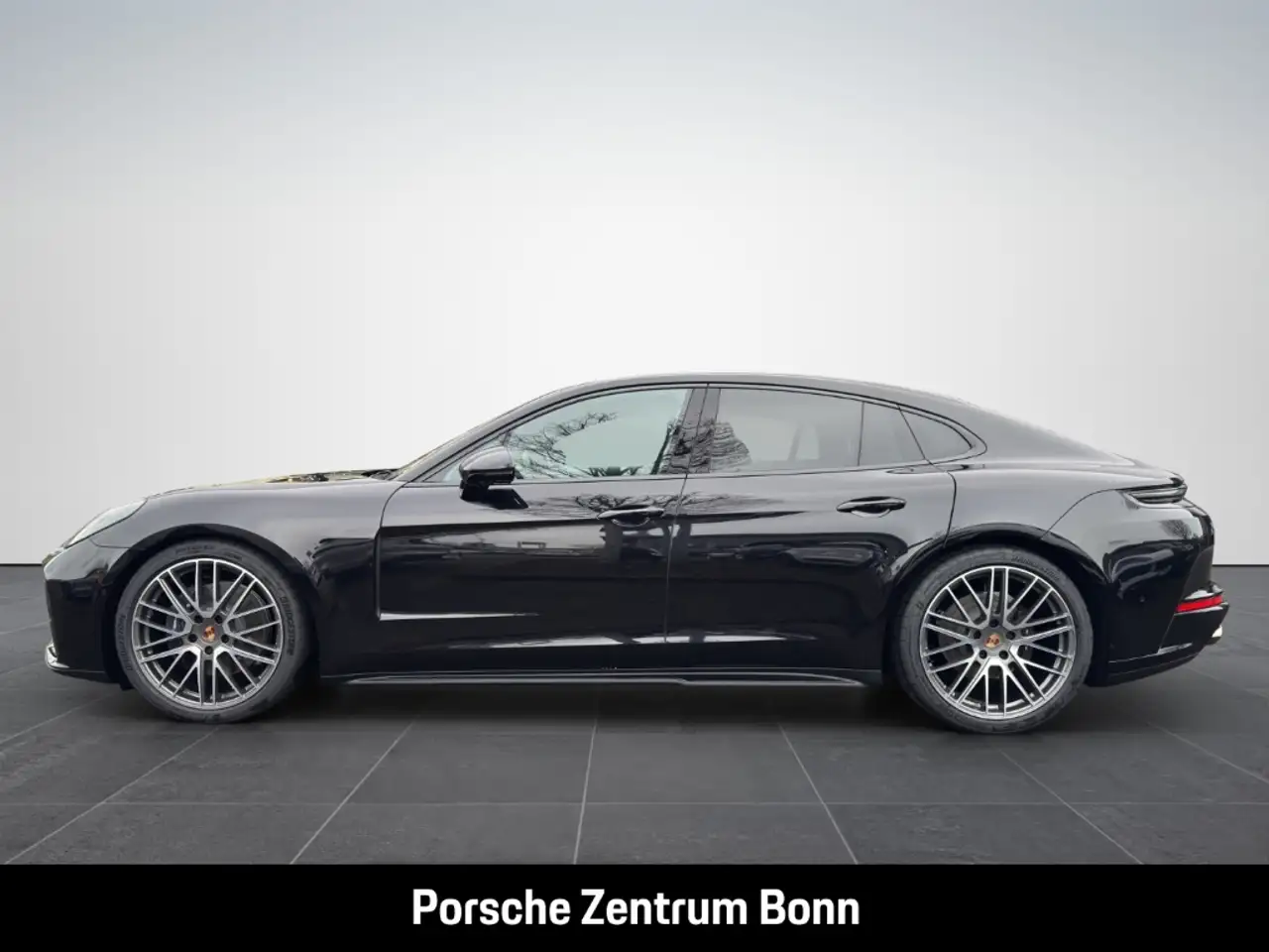 Porsche Panamera 4 8