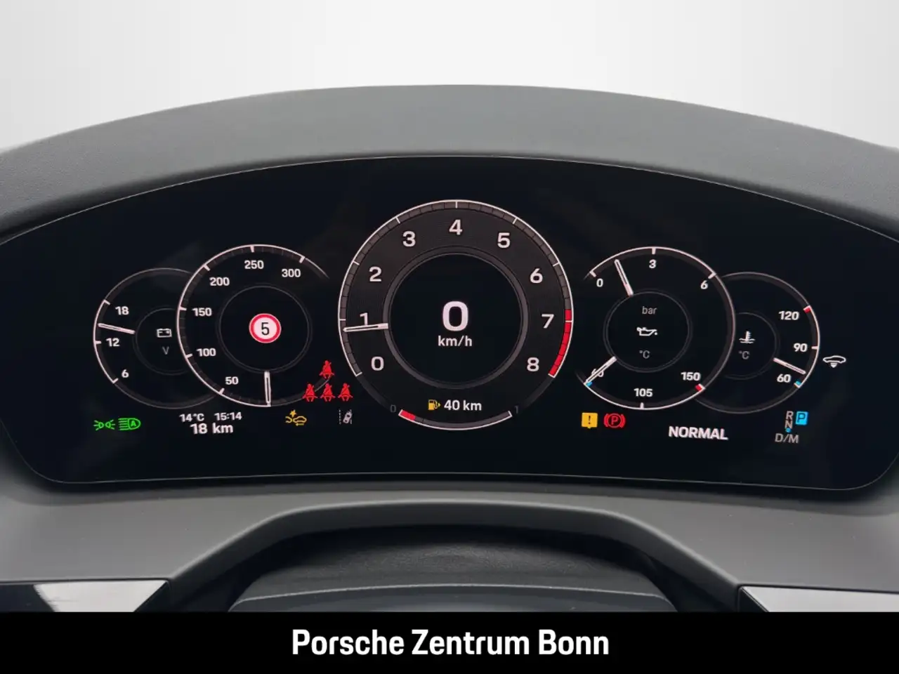 Porsche Panamera 4 11