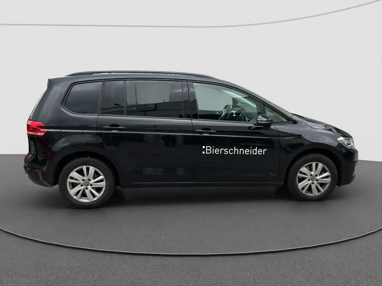 Volkswagen Touran 11