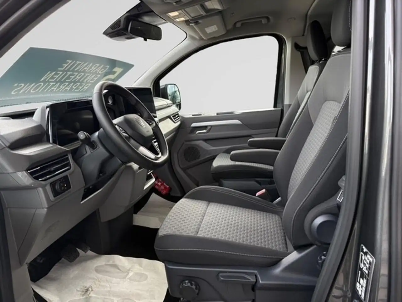 Volkswagen T7 Caravelle 3