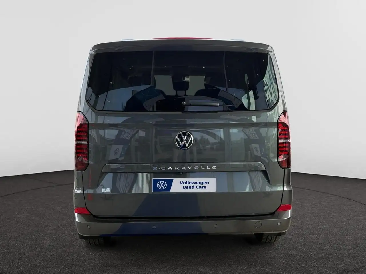Volkswagen T7 Caravelle 8