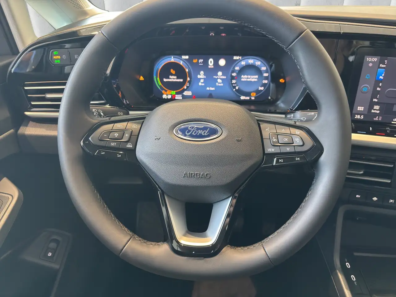 Ford Grand 10