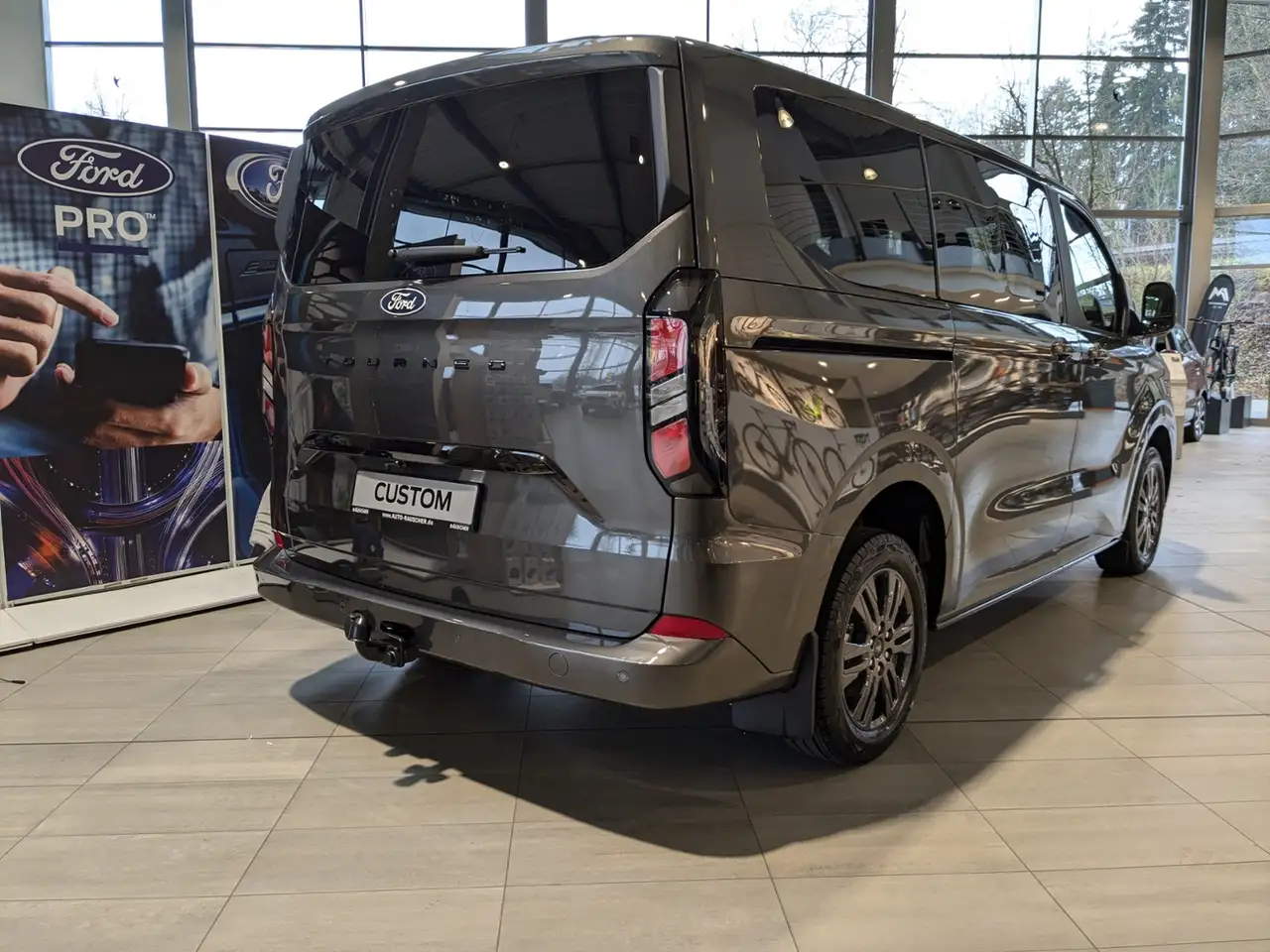 Ford Tourneo 3