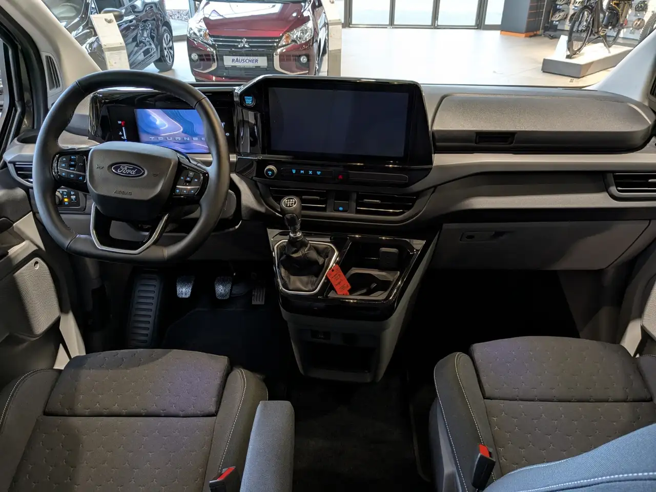 Ford Tourneo 4