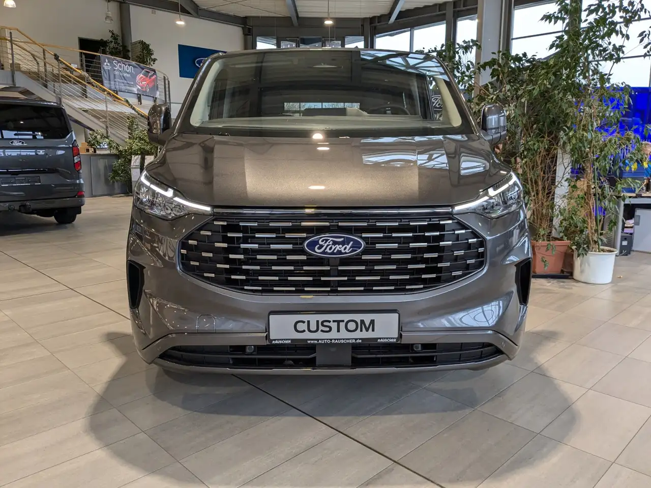 Ford Tourneo 8
