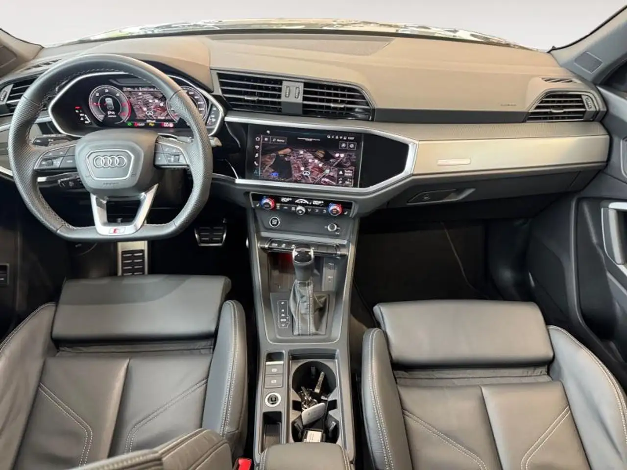 Audi Q3 35 4