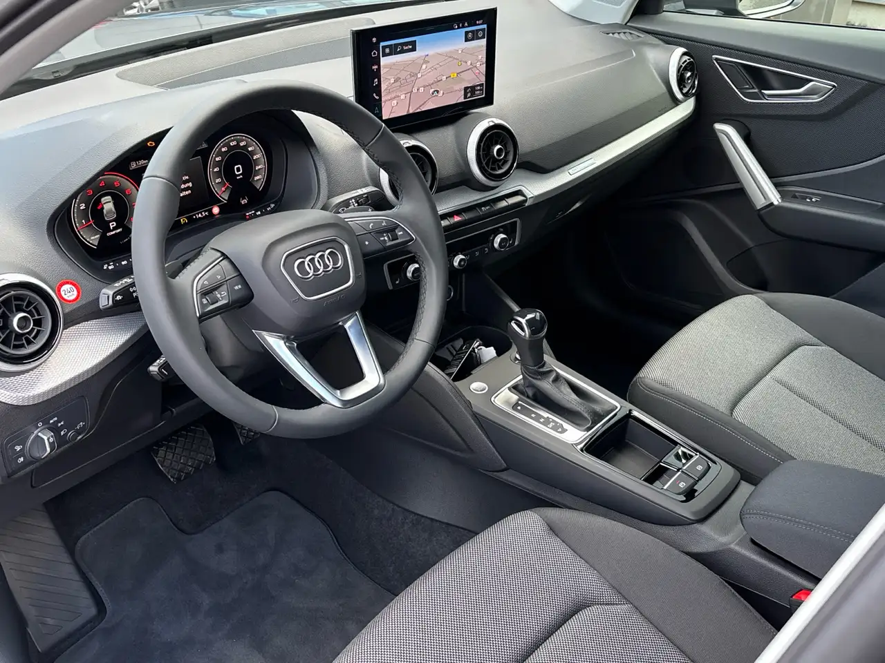 Audi Q2 9