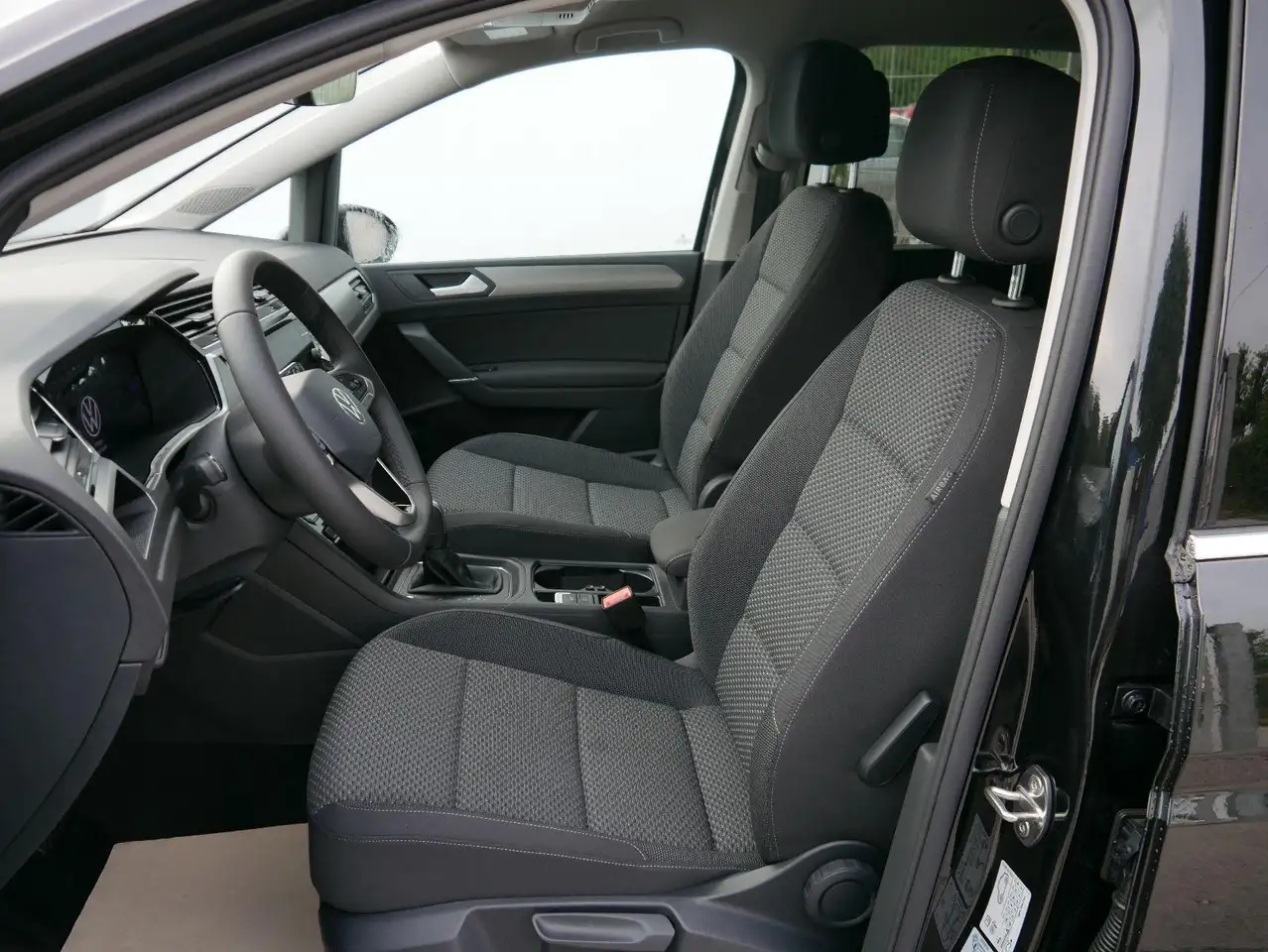 Volkswagen Touran 11