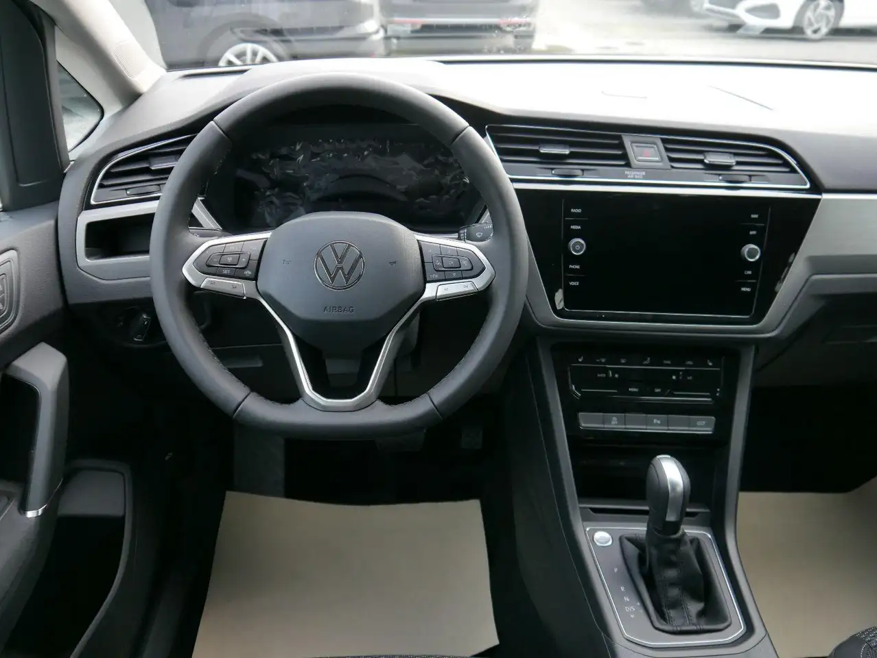 Volkswagen Touran 13