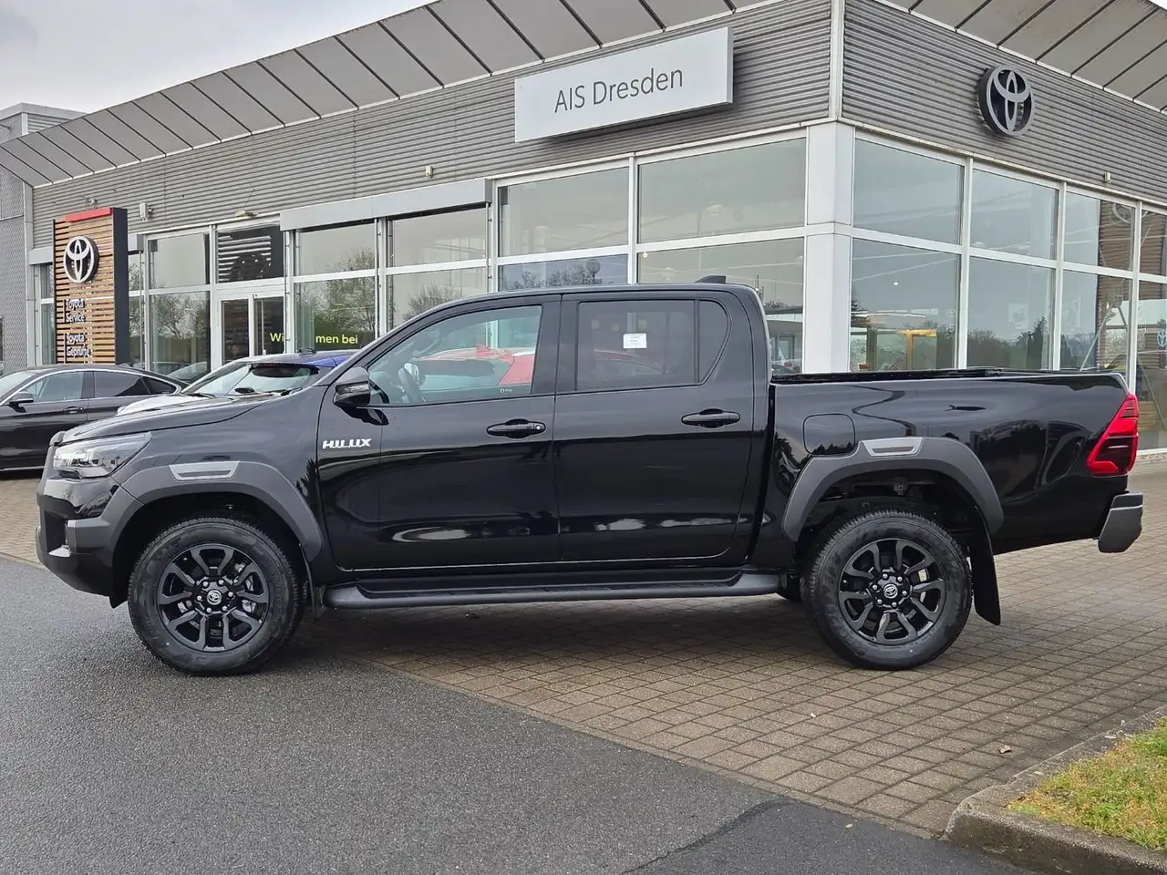 Toyota Hilux 5