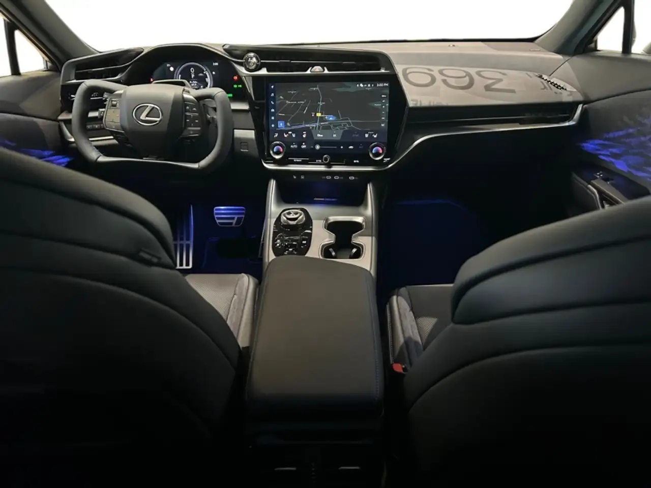 Lexus RZ 6
