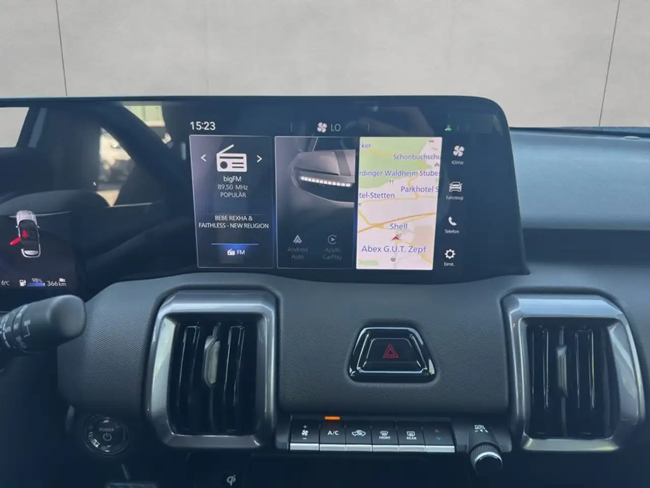 Toyota Urban 16
