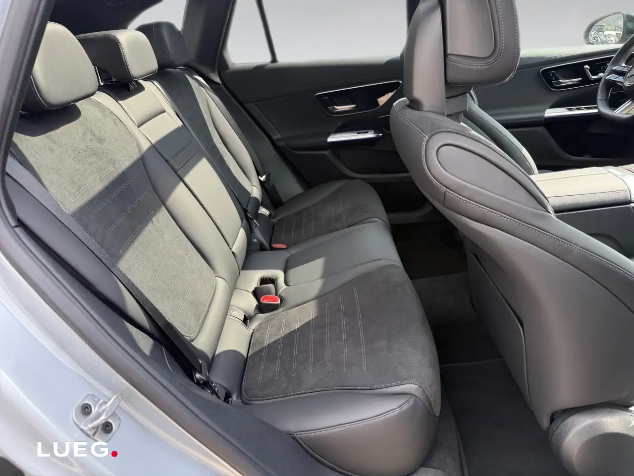 Mercedes-Benz GLC 220 13