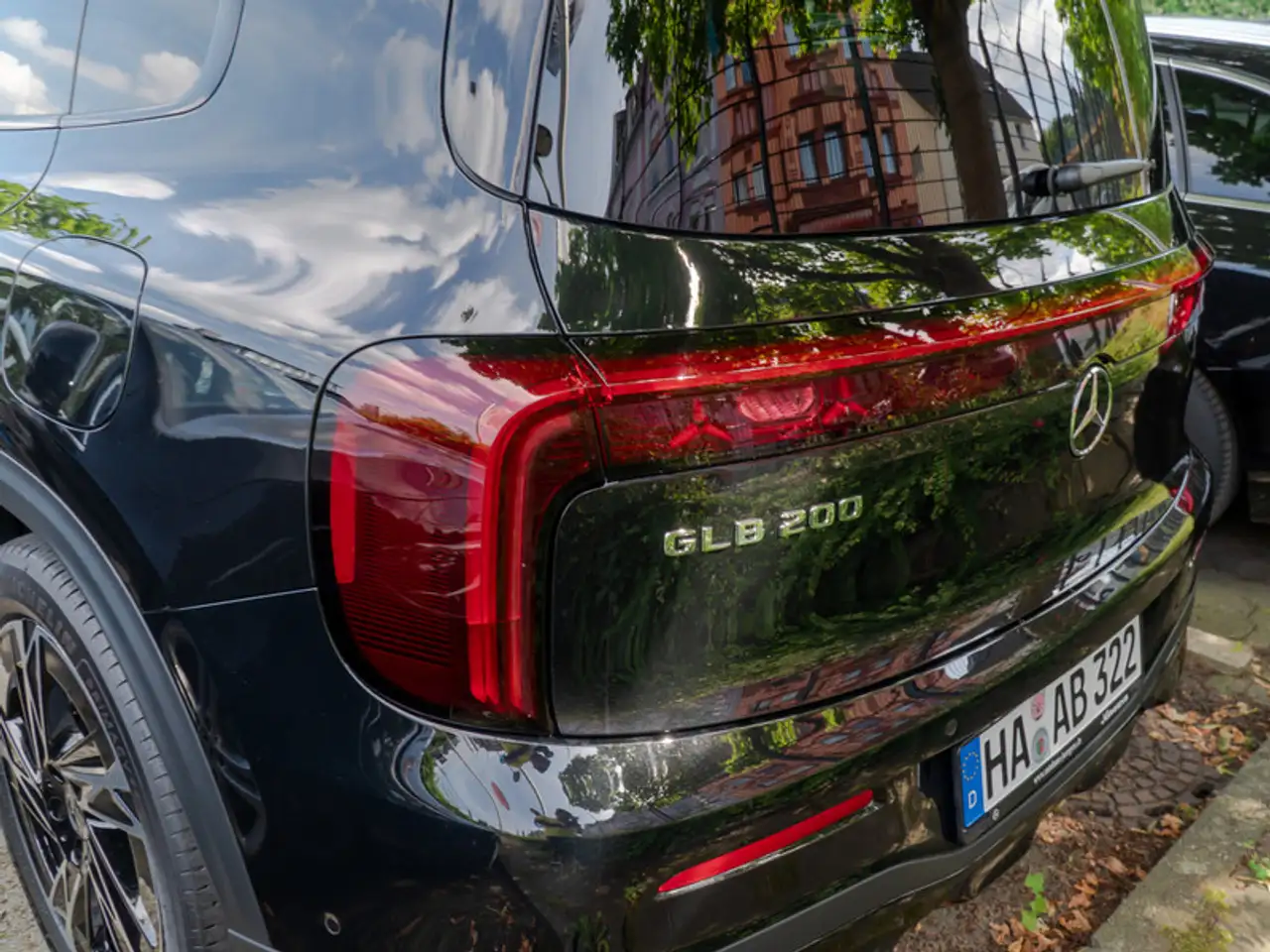 Mercedes-Benz GLB 200 6