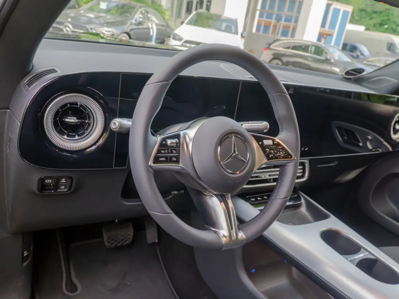 Mercedes-Benz GLB 200 12