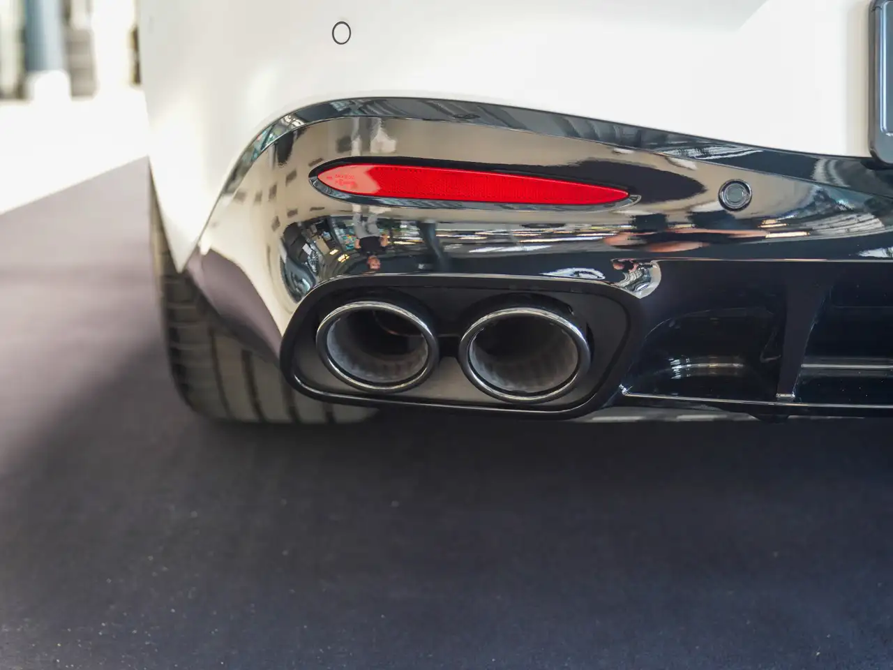 Mercedes-Benz AMG 5