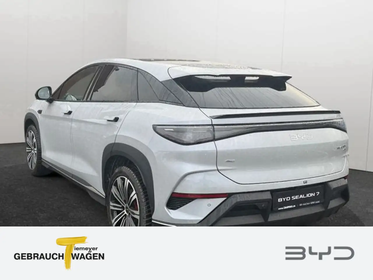 BYD Sealion 7 6