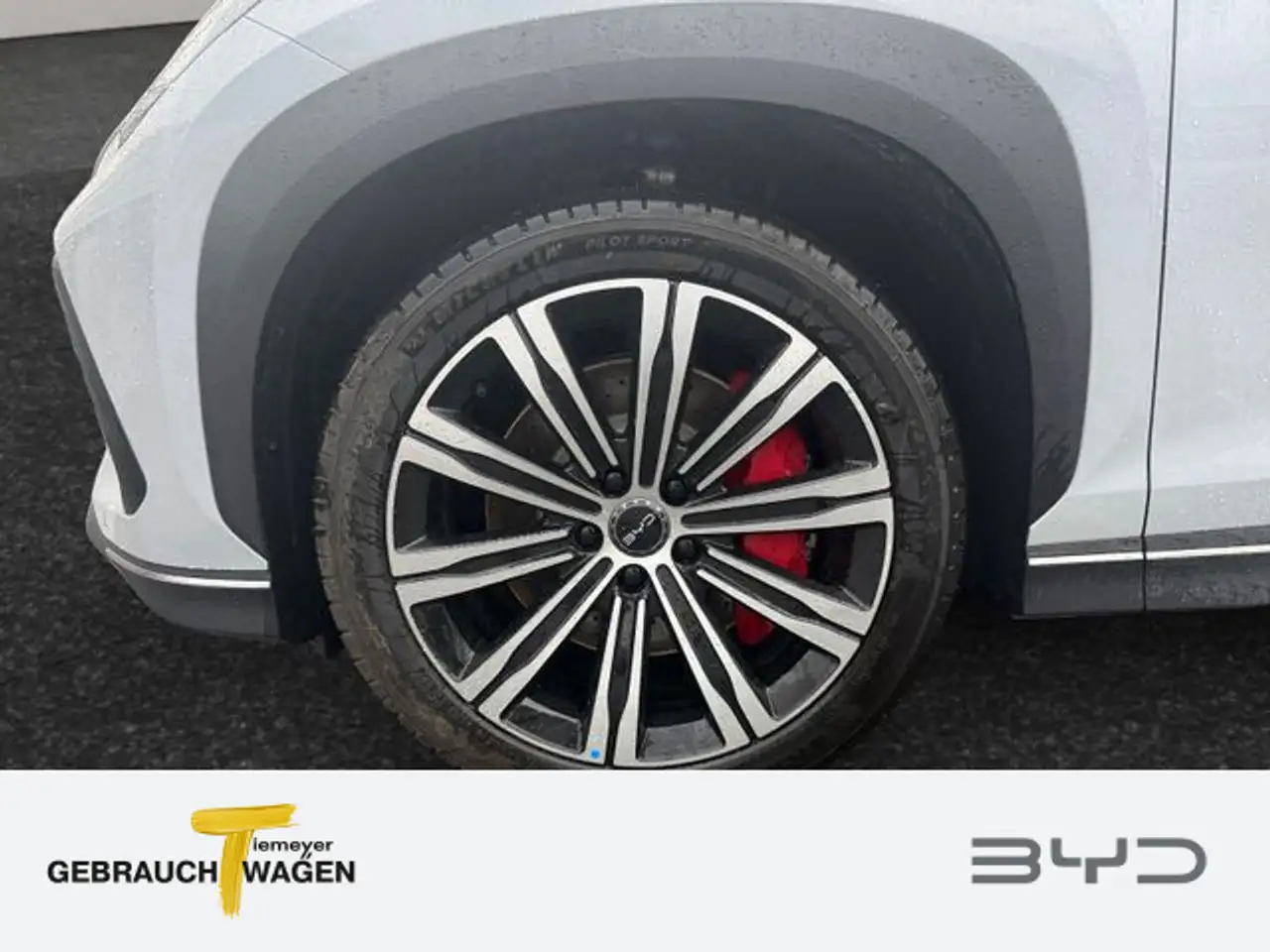 BYD Sealion 7 8