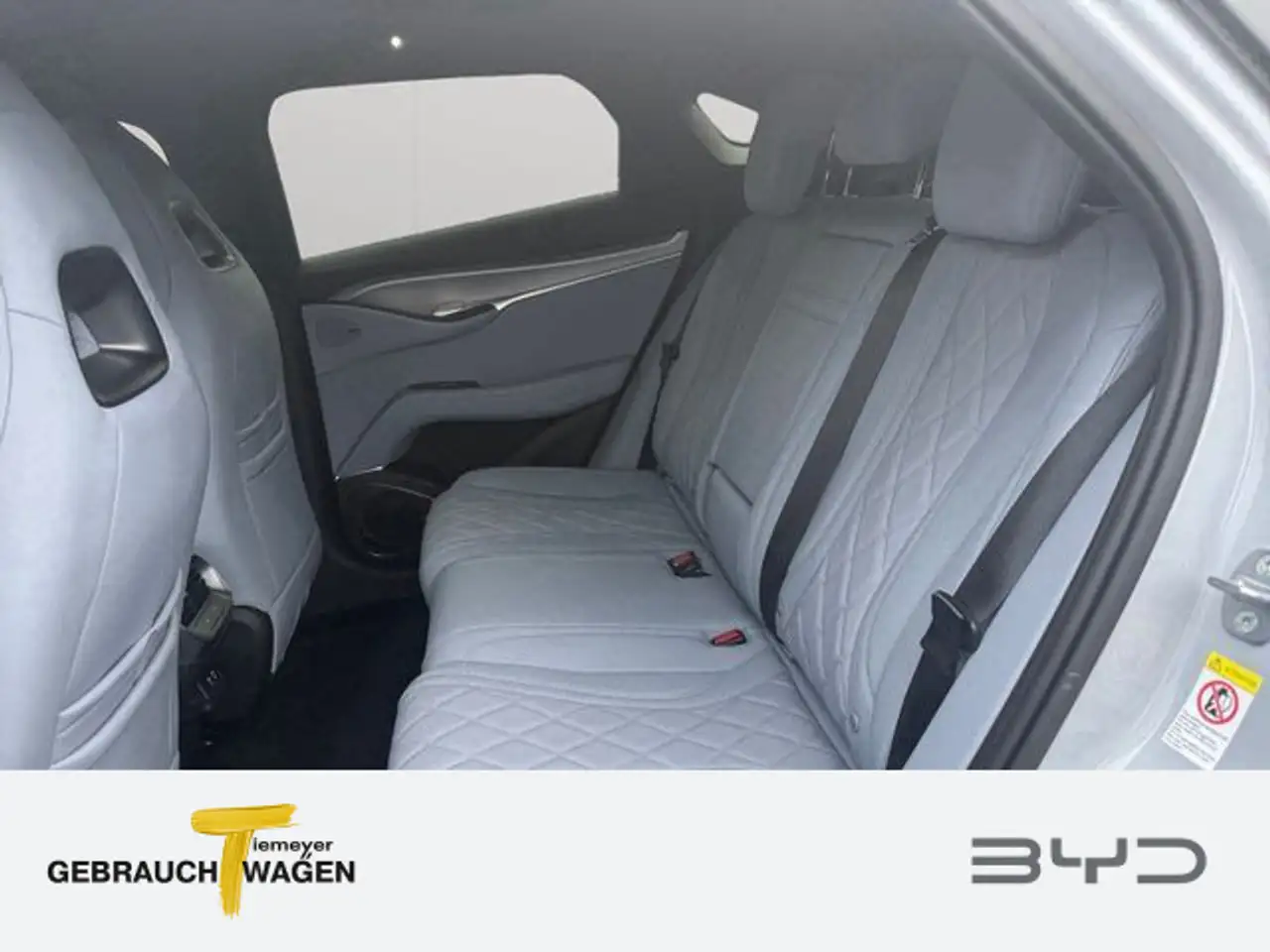 BYD Sealion 7 10