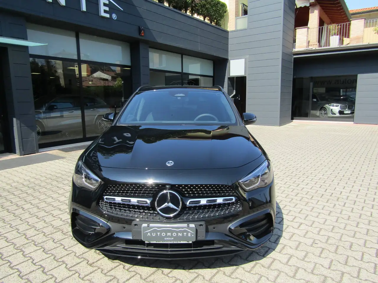Mercedes-Benz GLA 200 2
