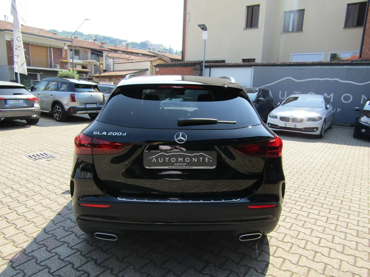 Mercedes-Benz GLA 200 4