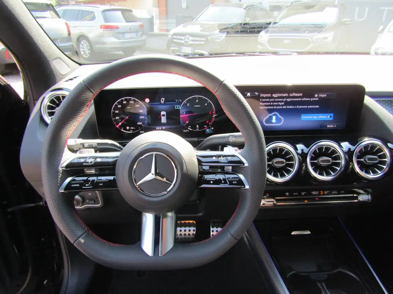 Mercedes-Benz GLA 200 9