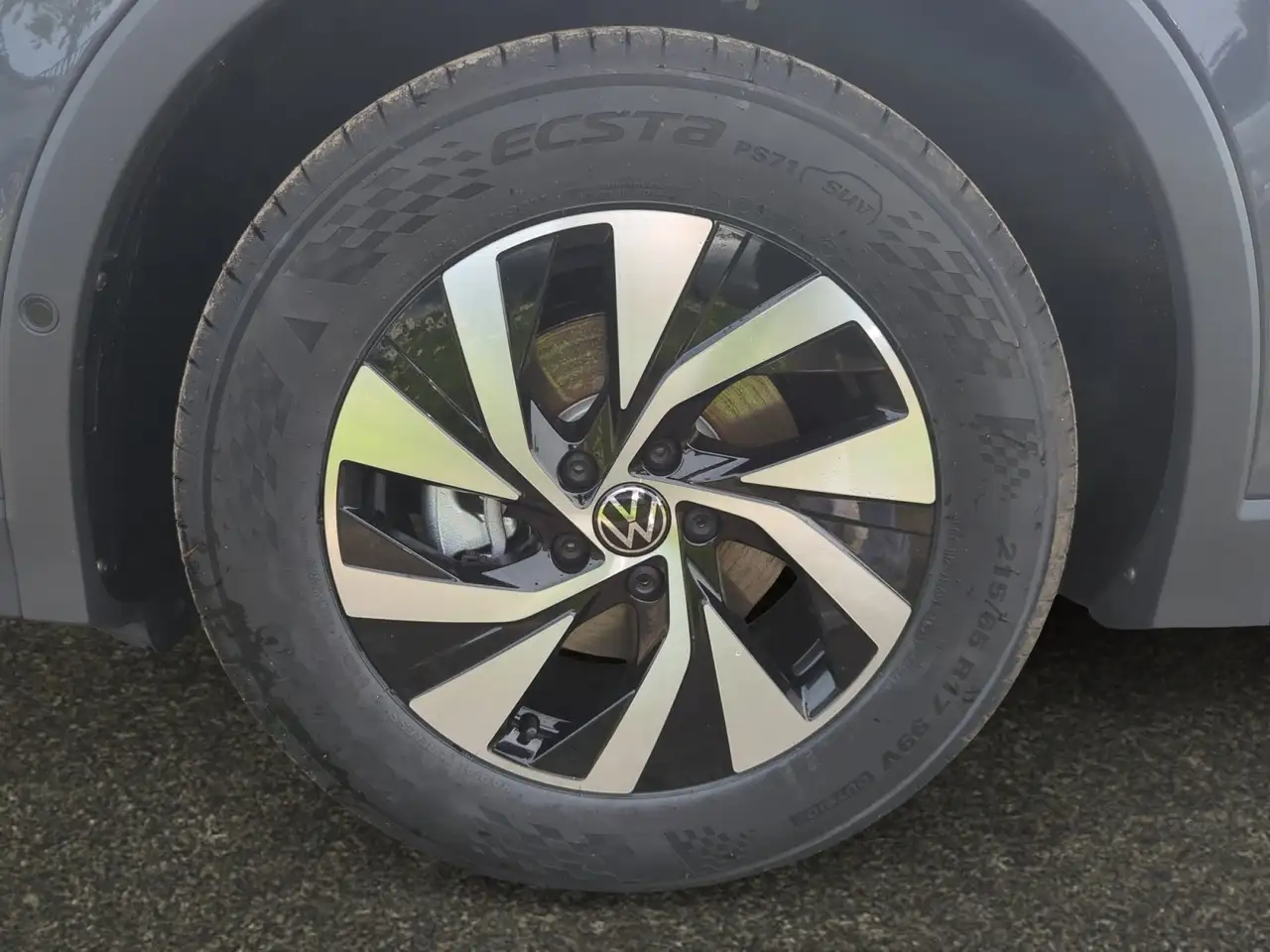 Volkswagen Tiguan 7