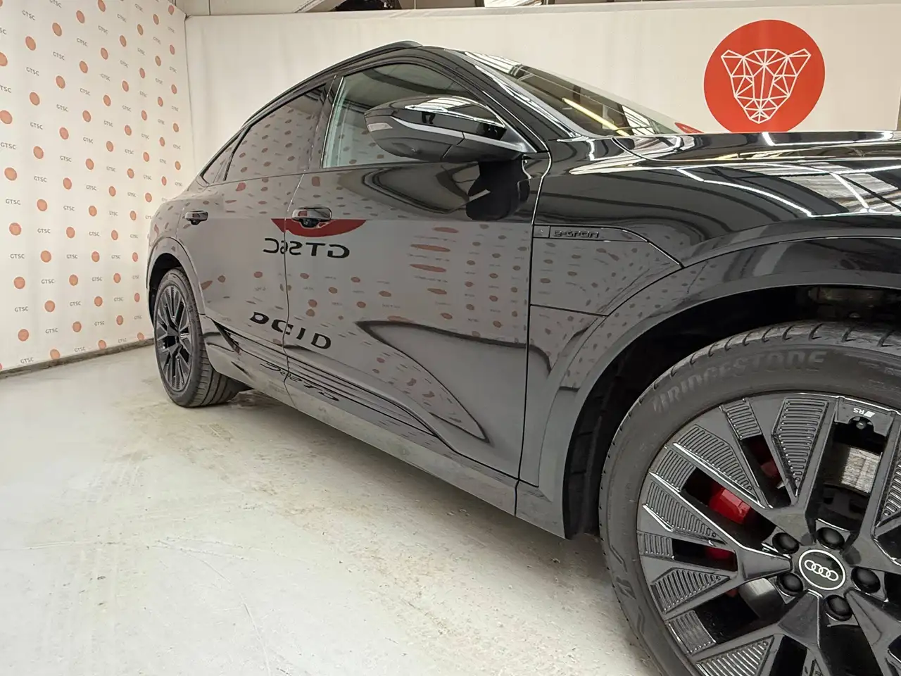 Audi Q8 8