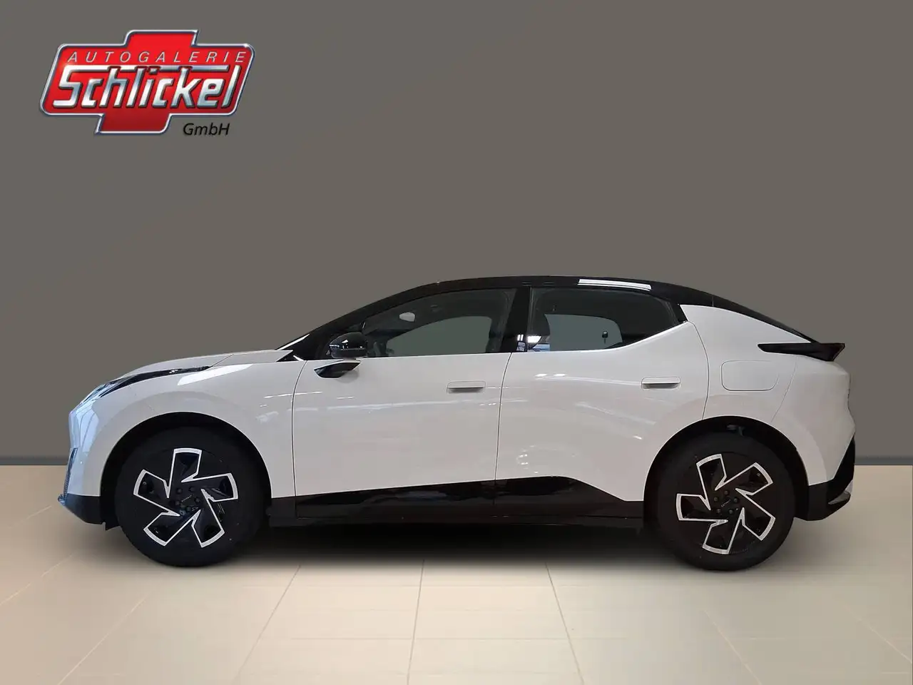 Lynk & Co 4