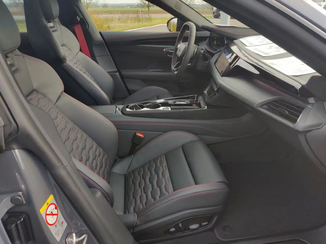Audi RS 12
