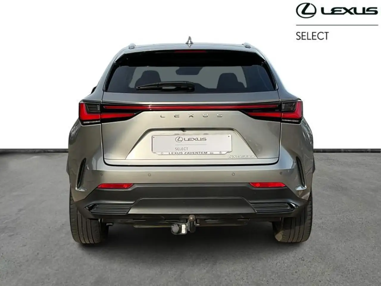 Lexus NX 4