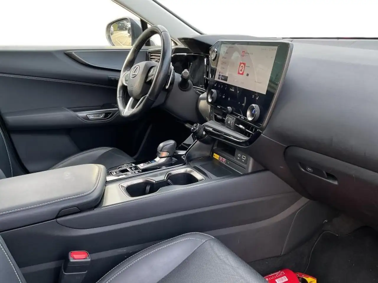 Lexus NX 6