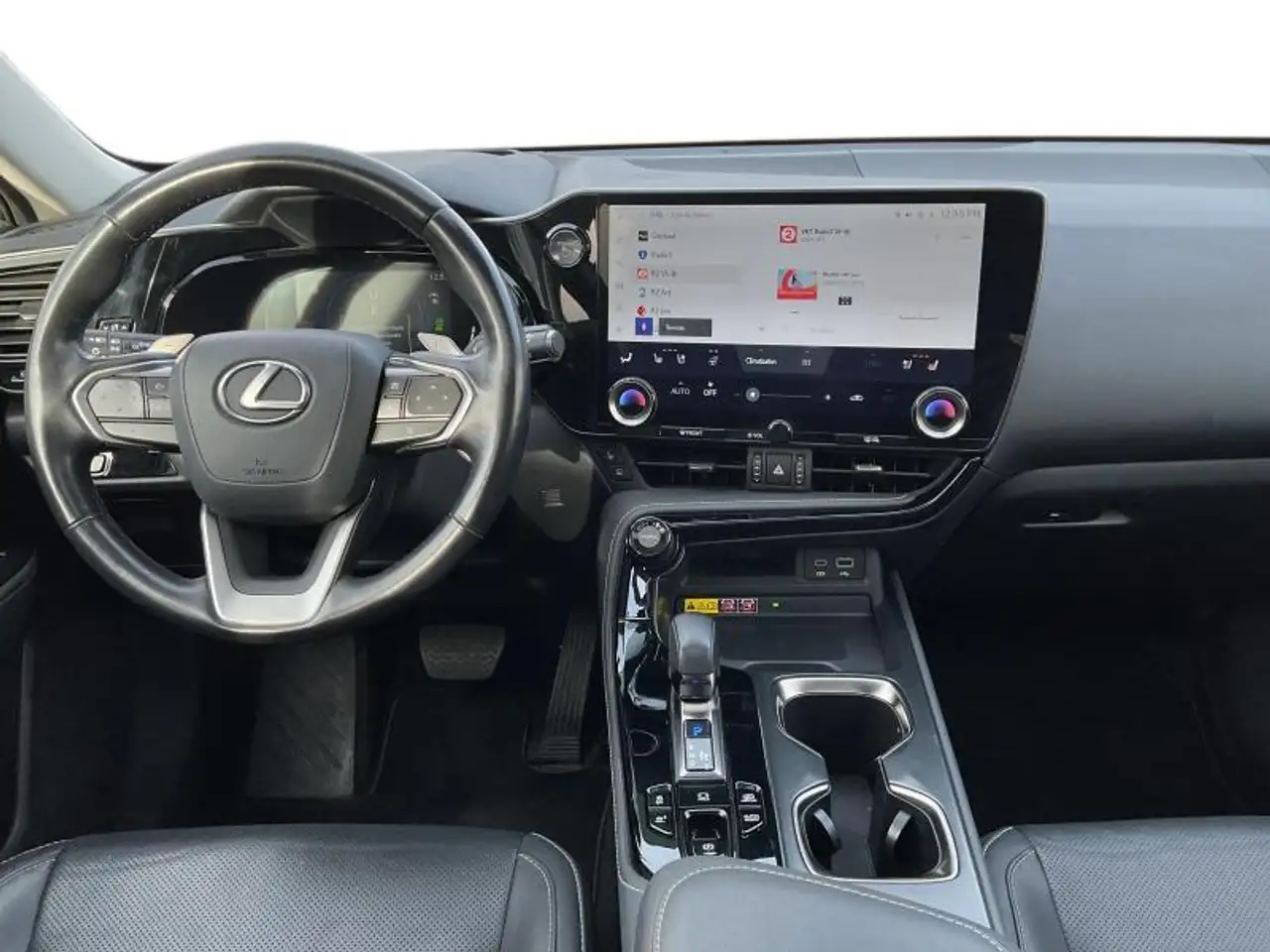Lexus NX 7