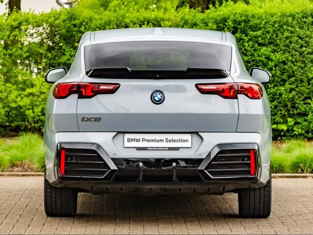 BMW iX2 4