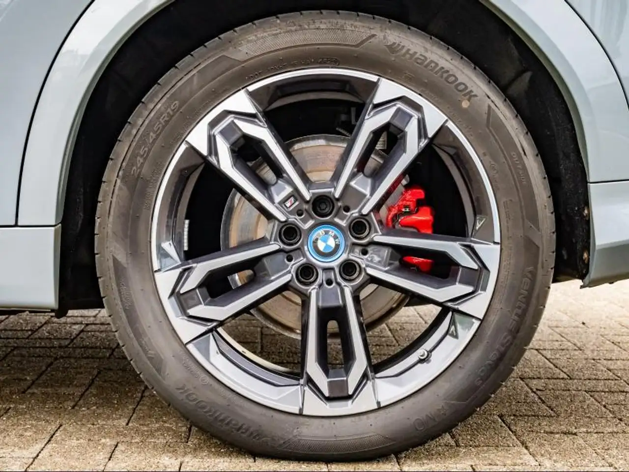 BMW iX2 8