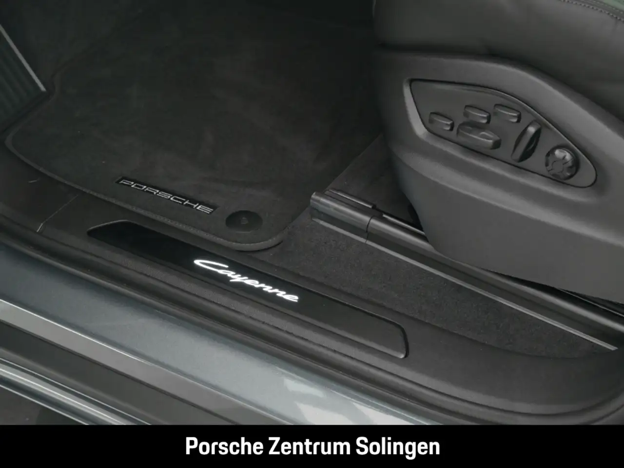 Porsche Cayenne 14