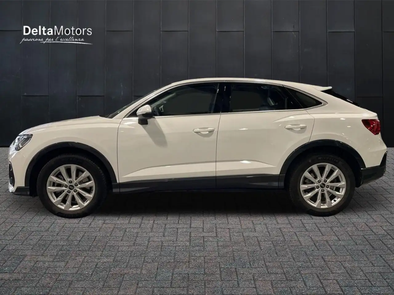 Audi Q3 2019 4