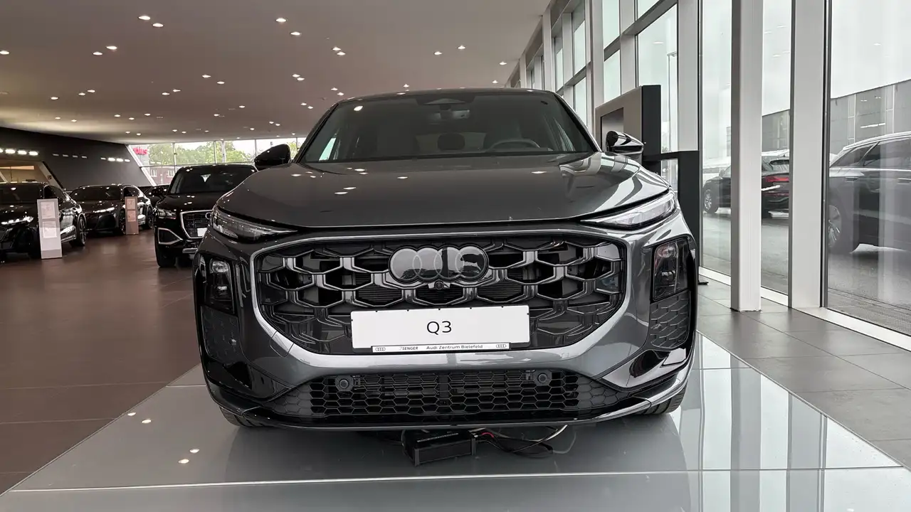 Audi Q3 4